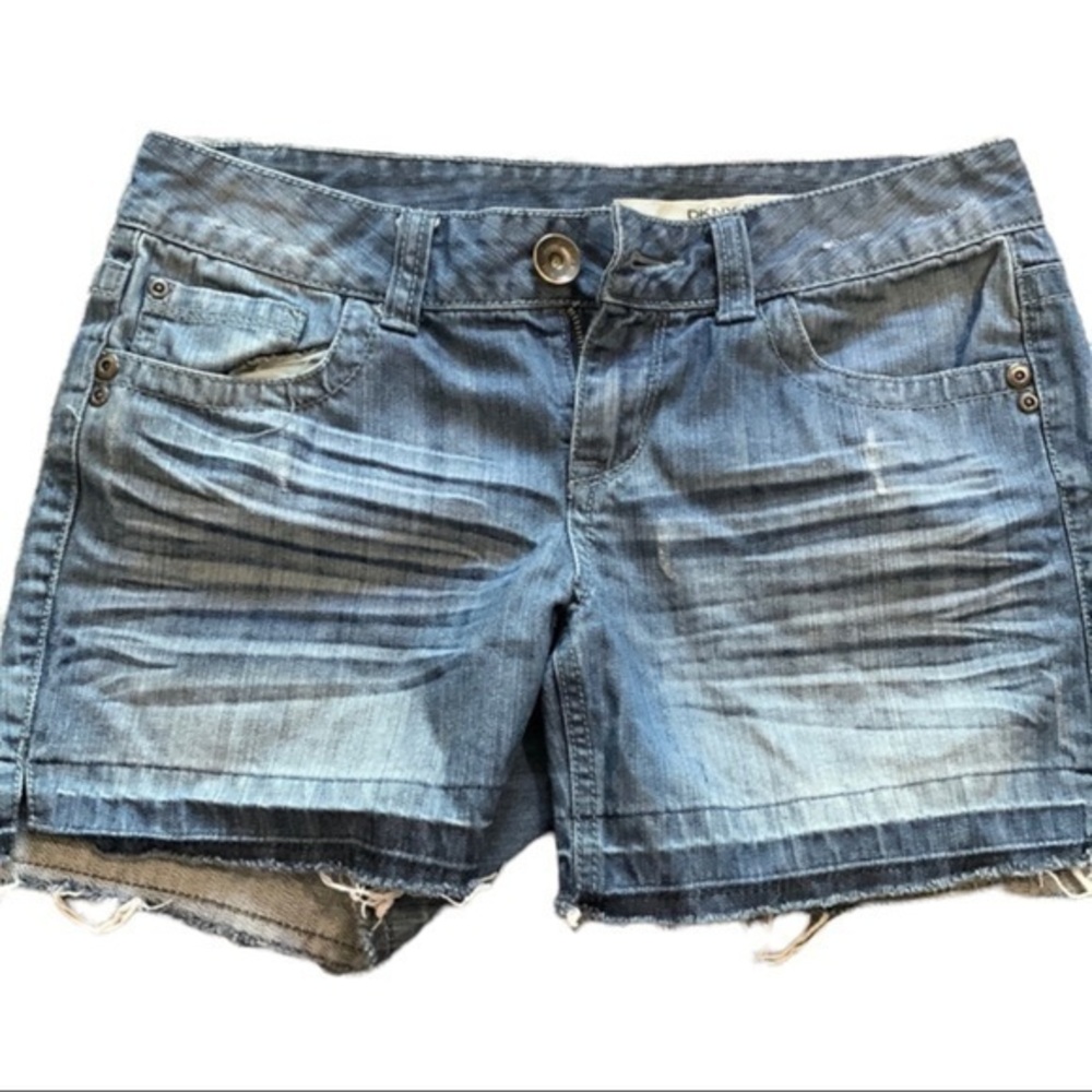 DKNY DENIM SHORTS SIZE 6 EUC 6983